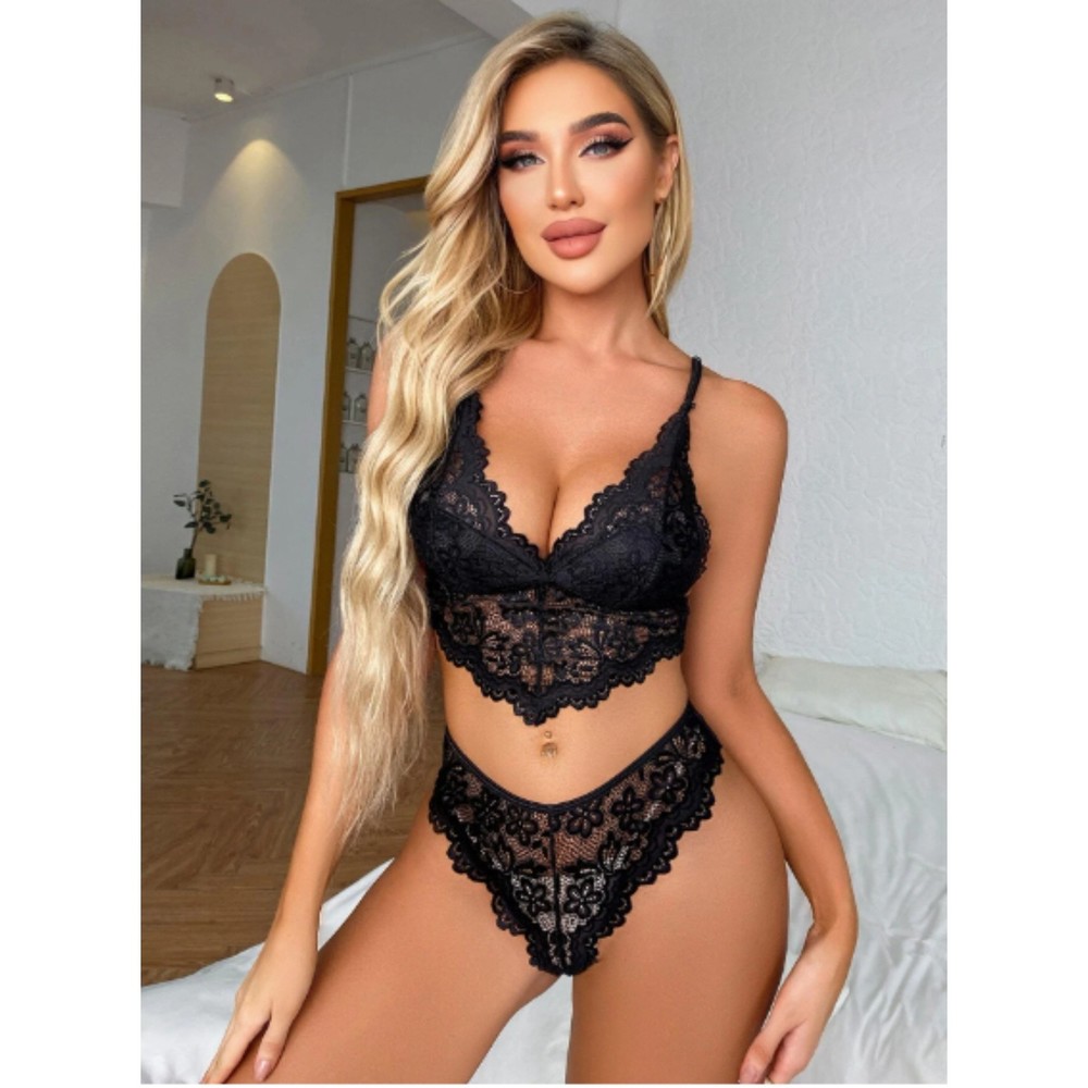 Size 12 X-Large Black Floral Lace Scallop Trim Lingerie Set